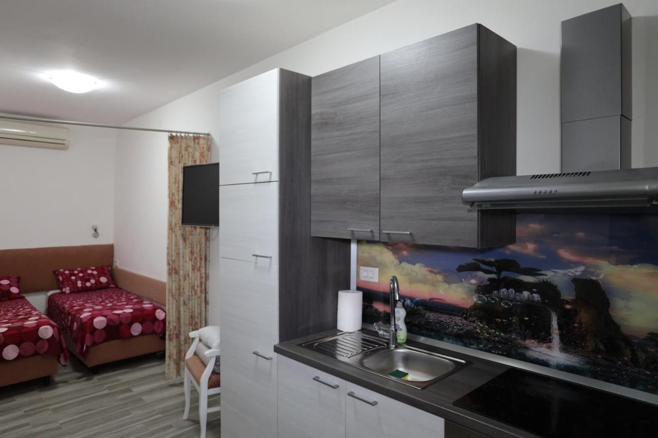 Apartment Cvjetna Rijeka Exteriör bild