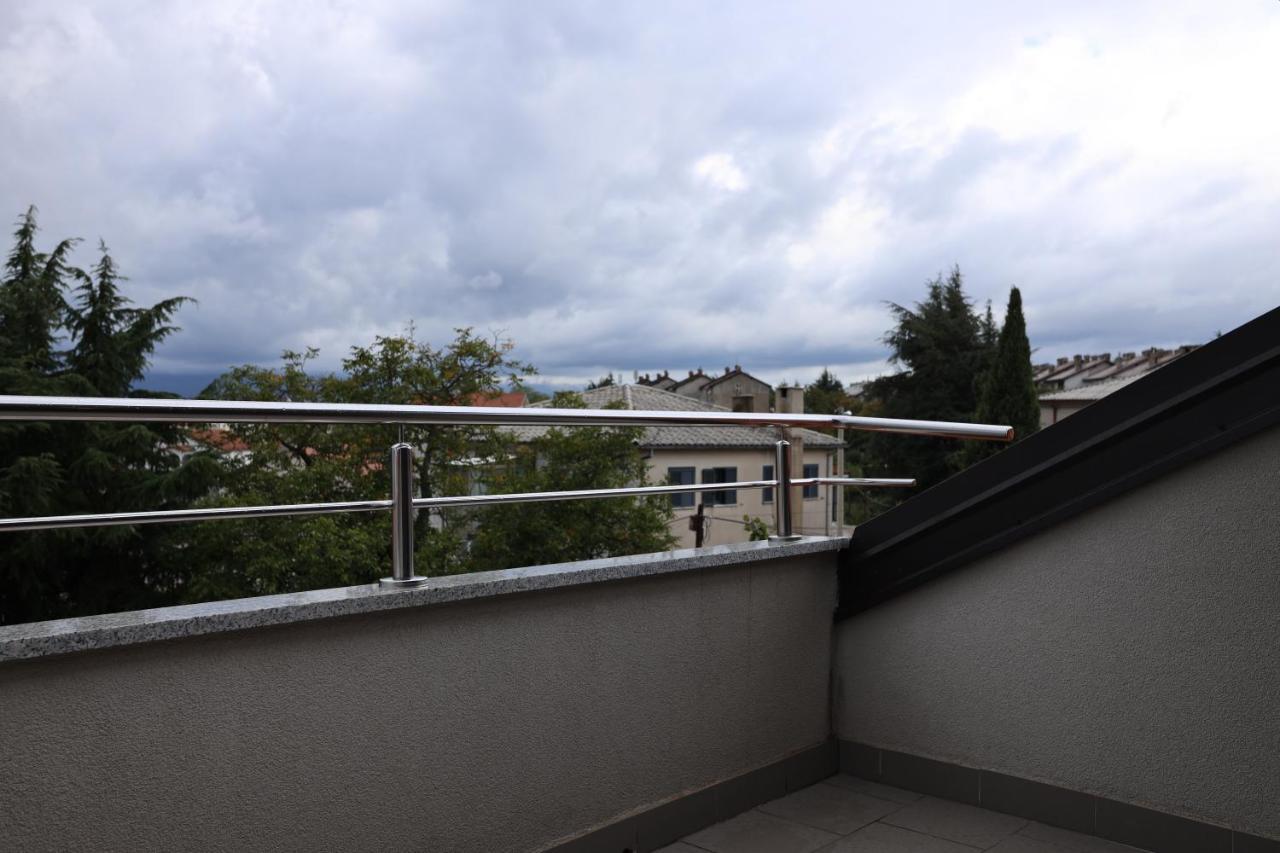 Apartment Cvjetna Rijeka Exteriör bild