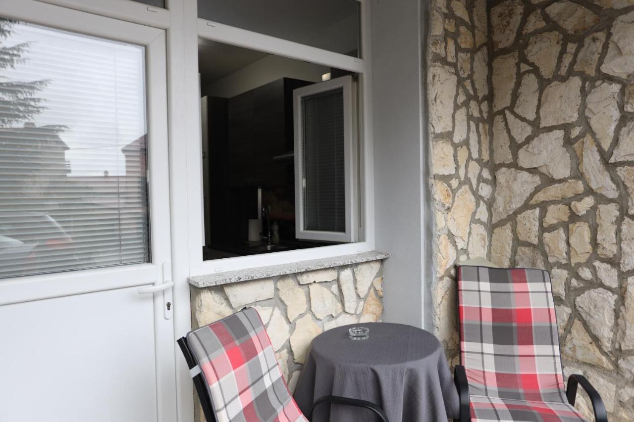 Apartment Cvjetna Rijeka Exteriör bild