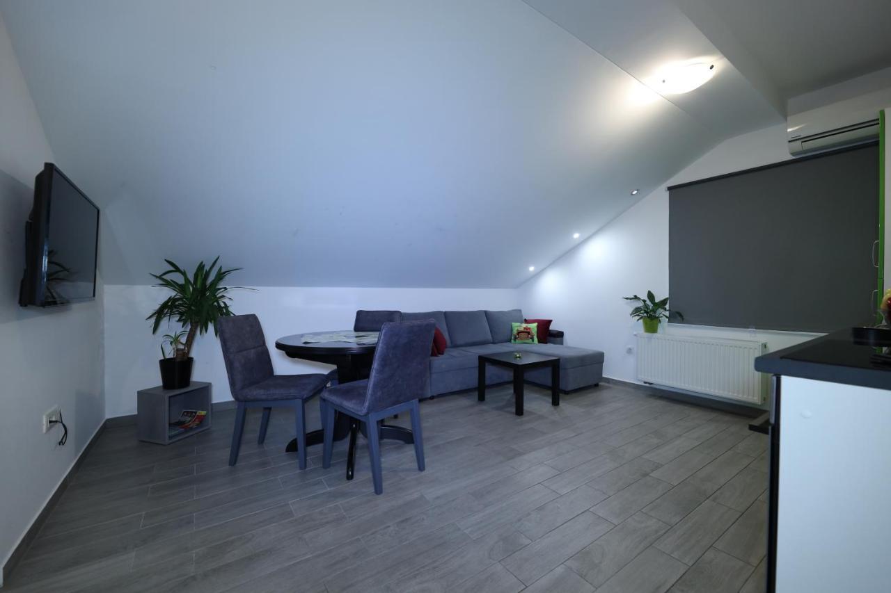 Apartment Cvjetna Rijeka Exteriör bild