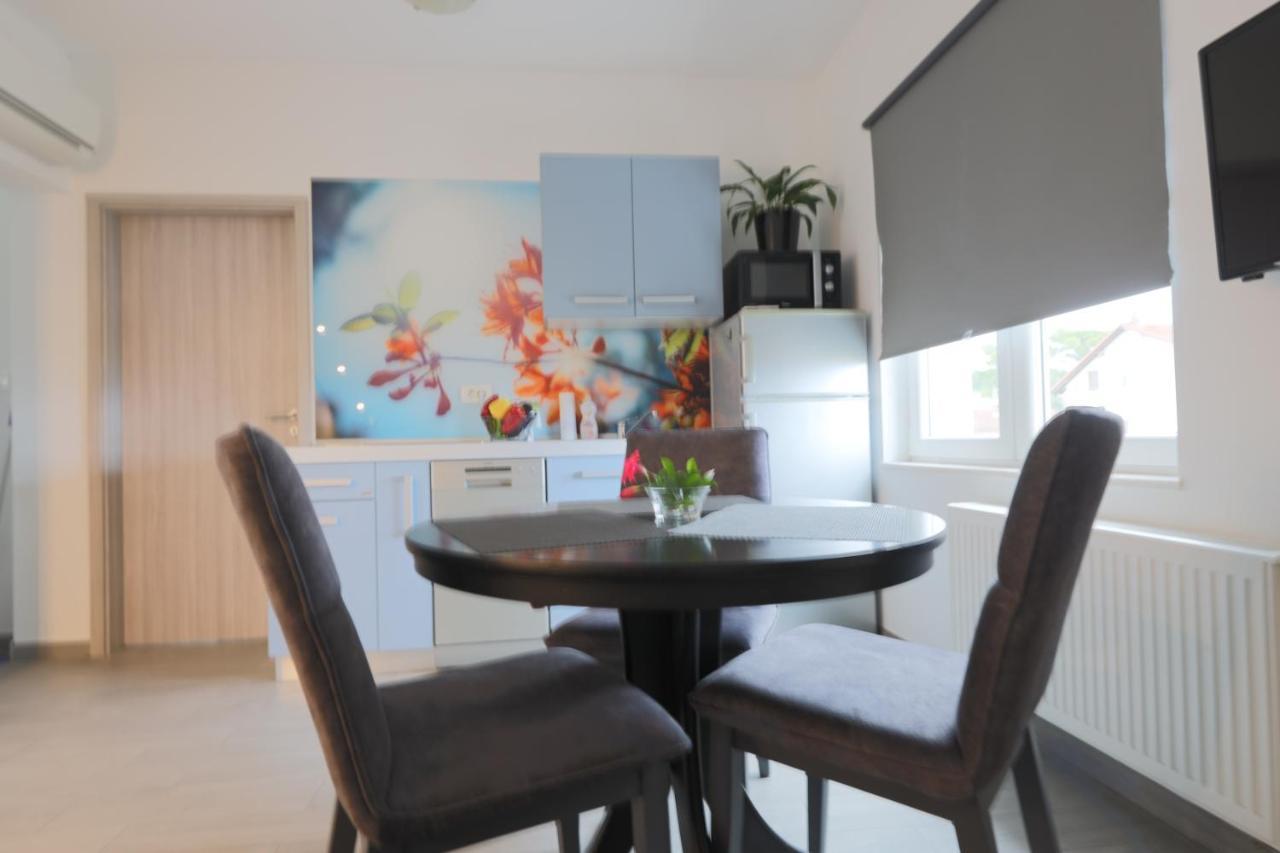 Apartment Cvjetna Rijeka Exteriör bild