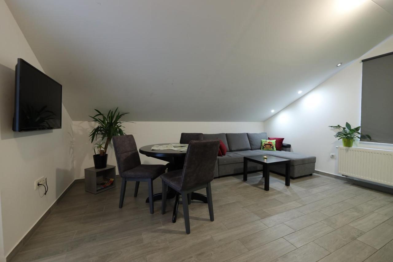Apartment Cvjetna Rijeka Exteriör bild