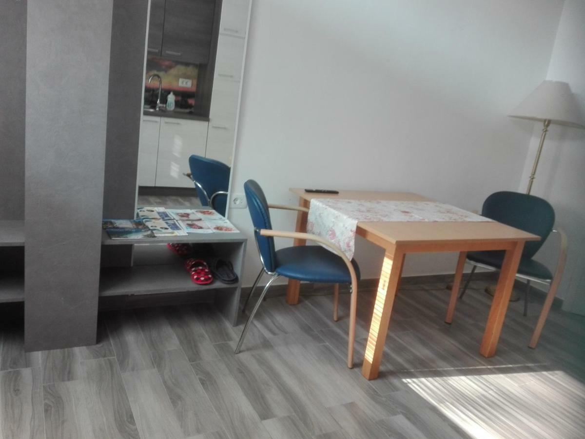 Apartment Cvjetna Rijeka Exteriör bild